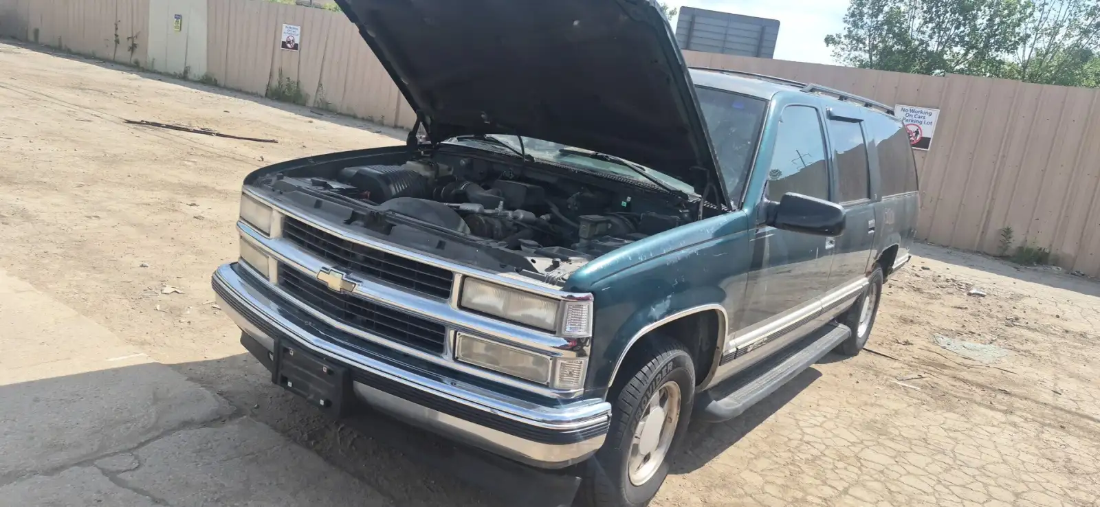 Photo of 1996 Chevrolet C1500 Suburban