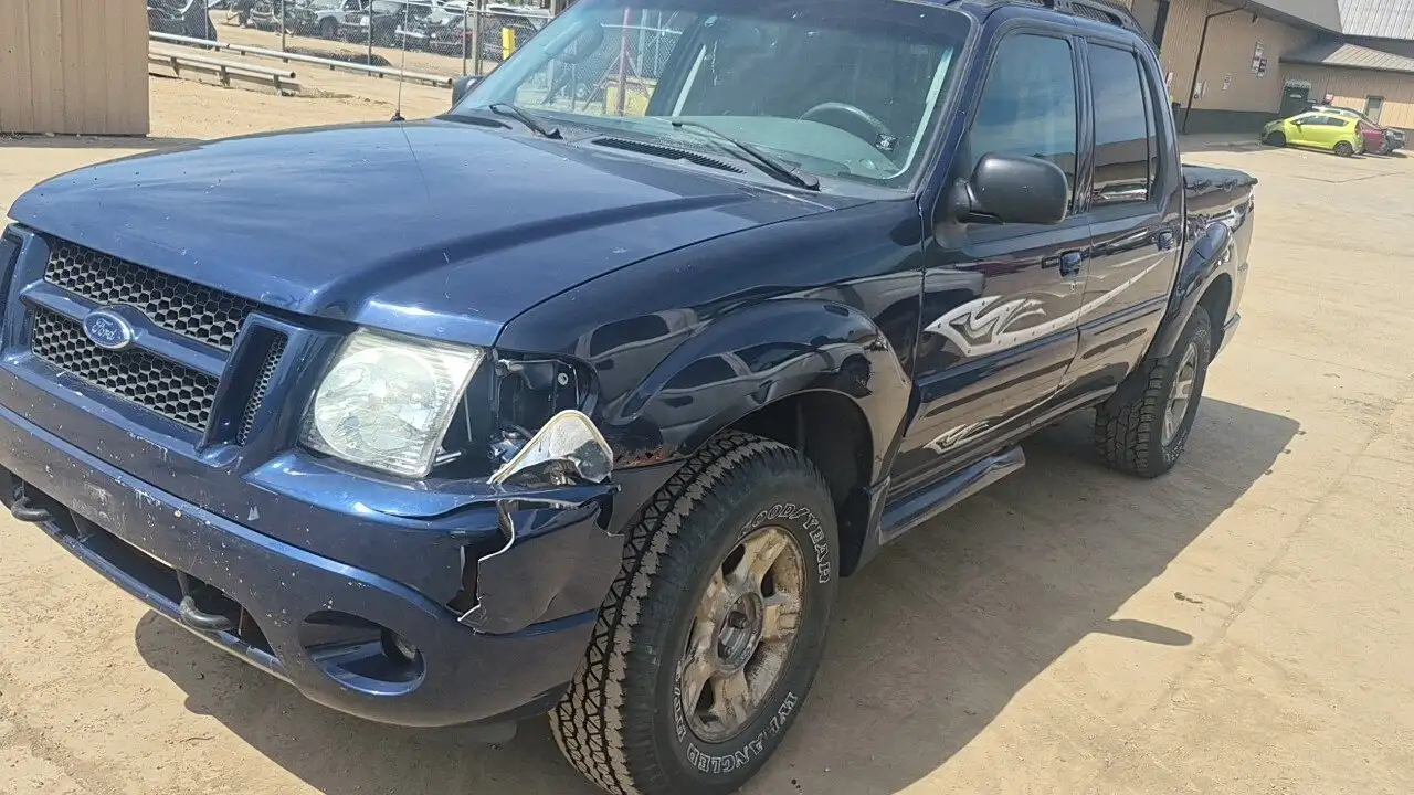 Photo of 2005 Ford Explorer Sport Trac
