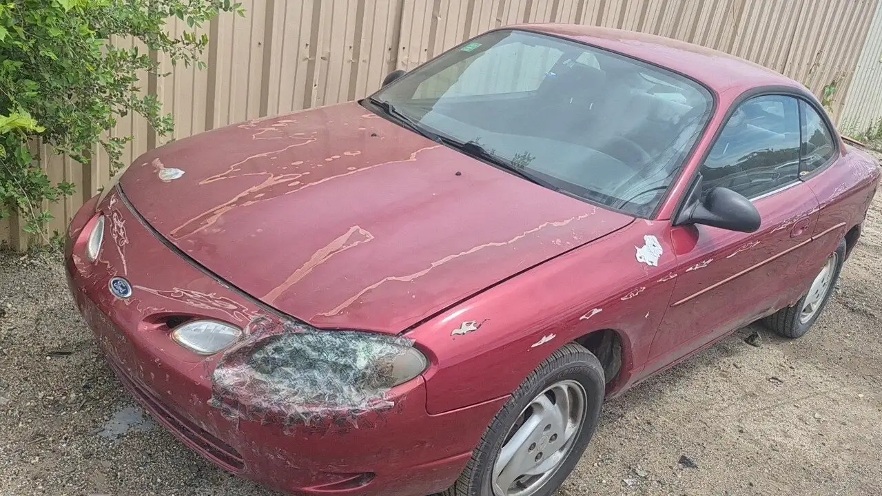 Photo of 2002 Ford Escort