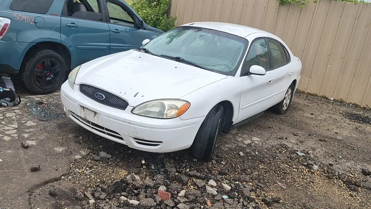 Photo of 2007 Ford Taurus