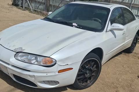 Photo of 2001 Oldsmobile Aurora