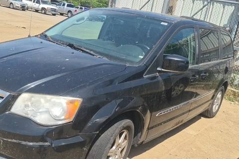 Photo of 2012 Chrysler Town & Country