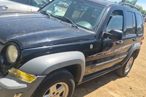 Photo of 2005 Jeep Liberty