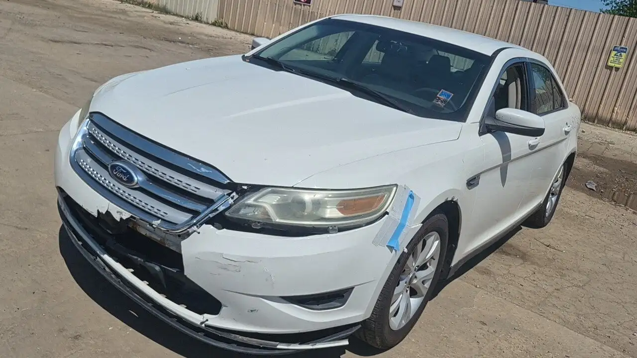 Photo of 2010 Ford Taurus
