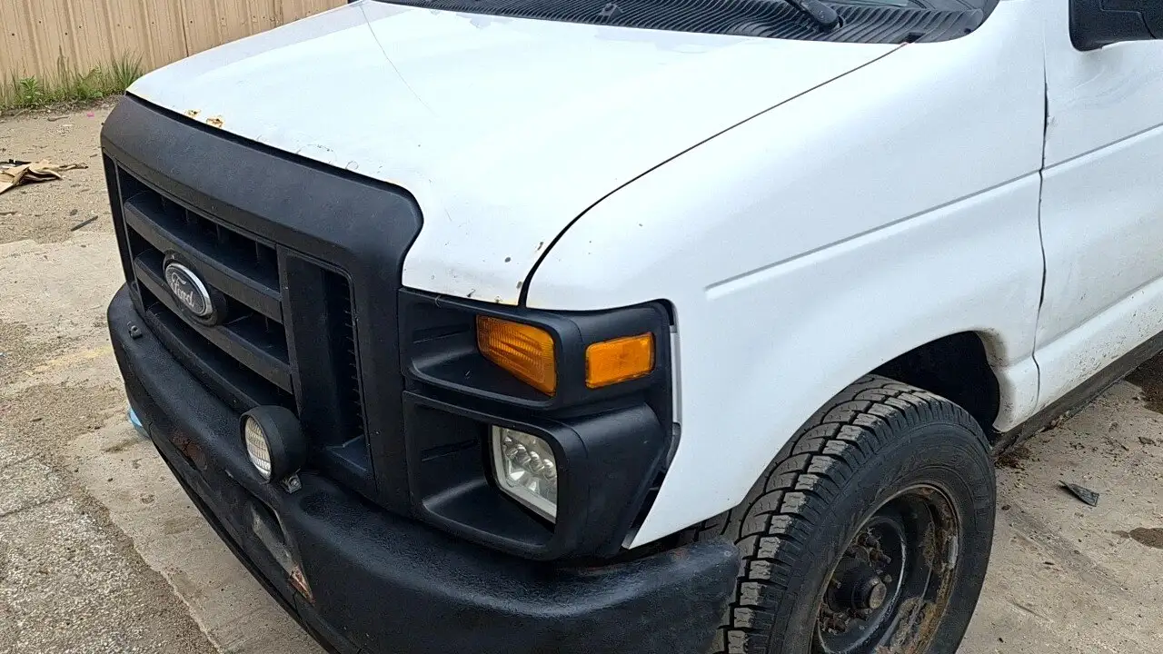 Photo of 2010 Ford E-250