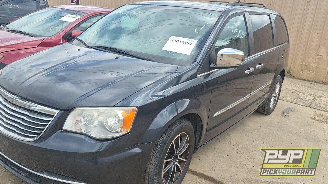 Photo of 2013 Chrysler Town & Country