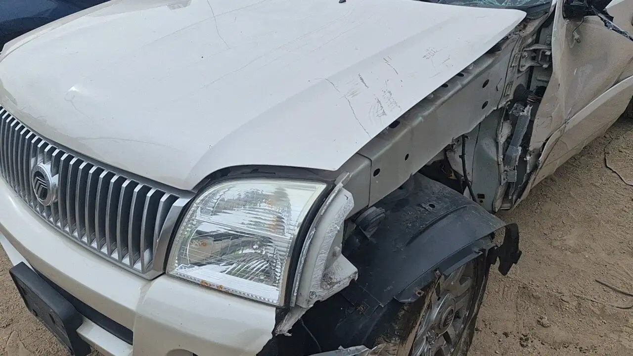 Photo of 2005 Mercury Mountaineer