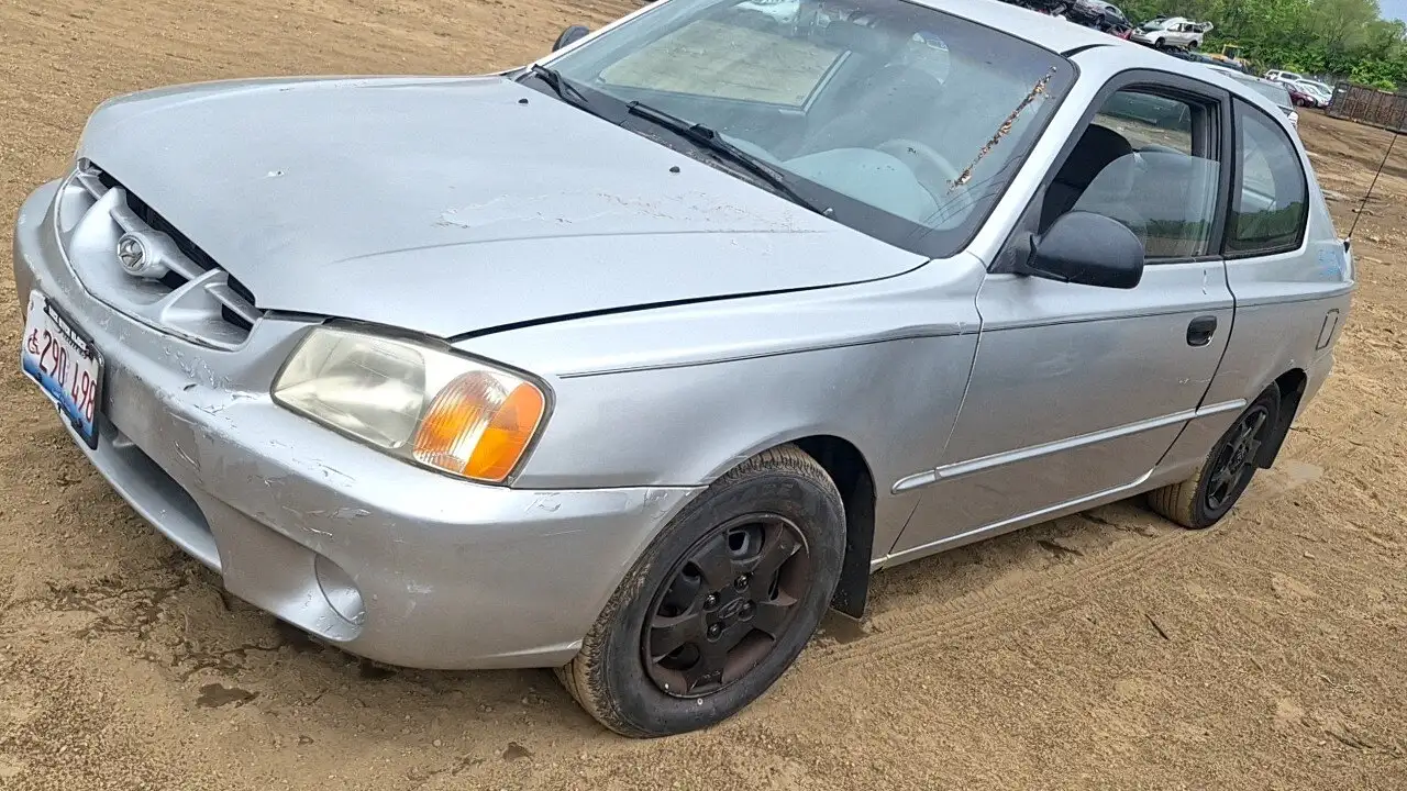 Photo of 2002 Hyundai Accent