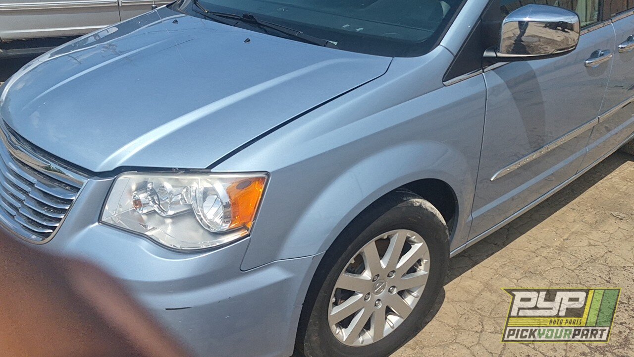 Photo of 2012 Chrysler Town & Country
