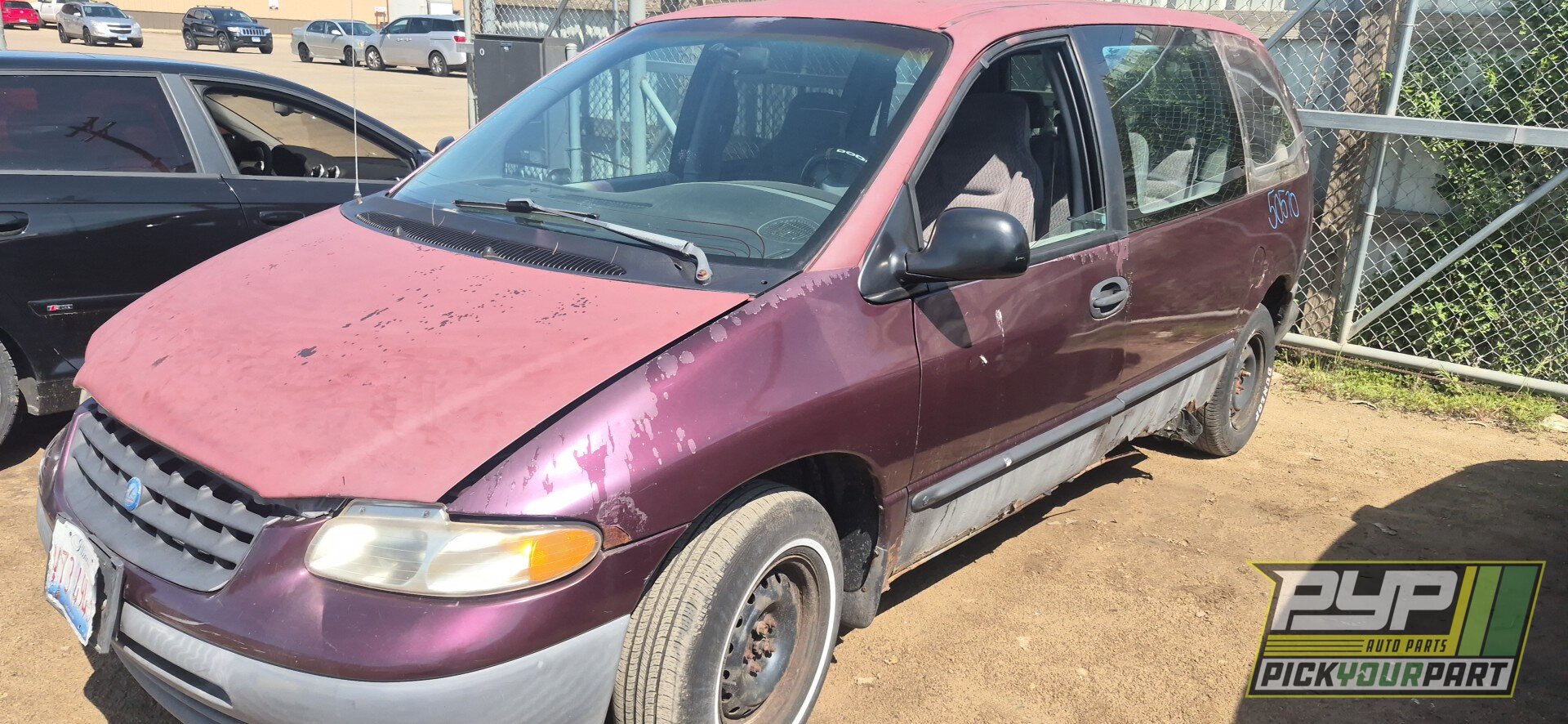 Photo of 1999 Plymouth Voyager