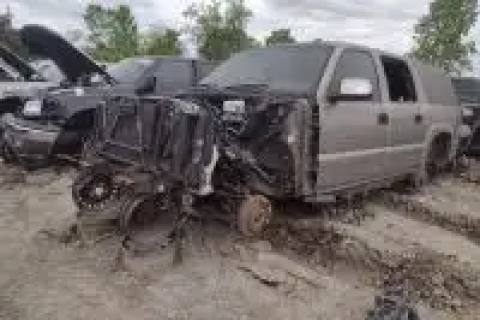 Photo of 2003 Chevrolet Suburban