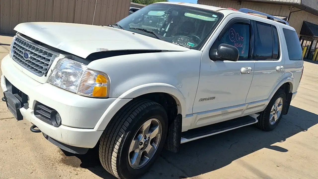 Photo of 2004 Ford Explorer