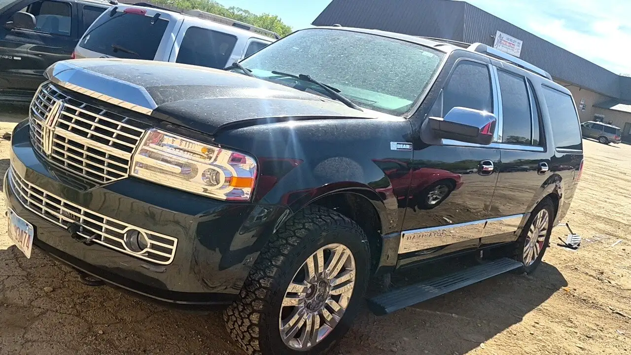 Photo of 2010 Lincoln Navigator