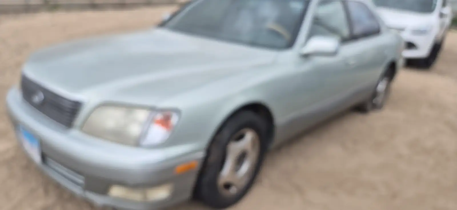 Photo of 1999 Lexus Ls400