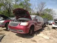 Photo of 2013 Chrysler Town & Country