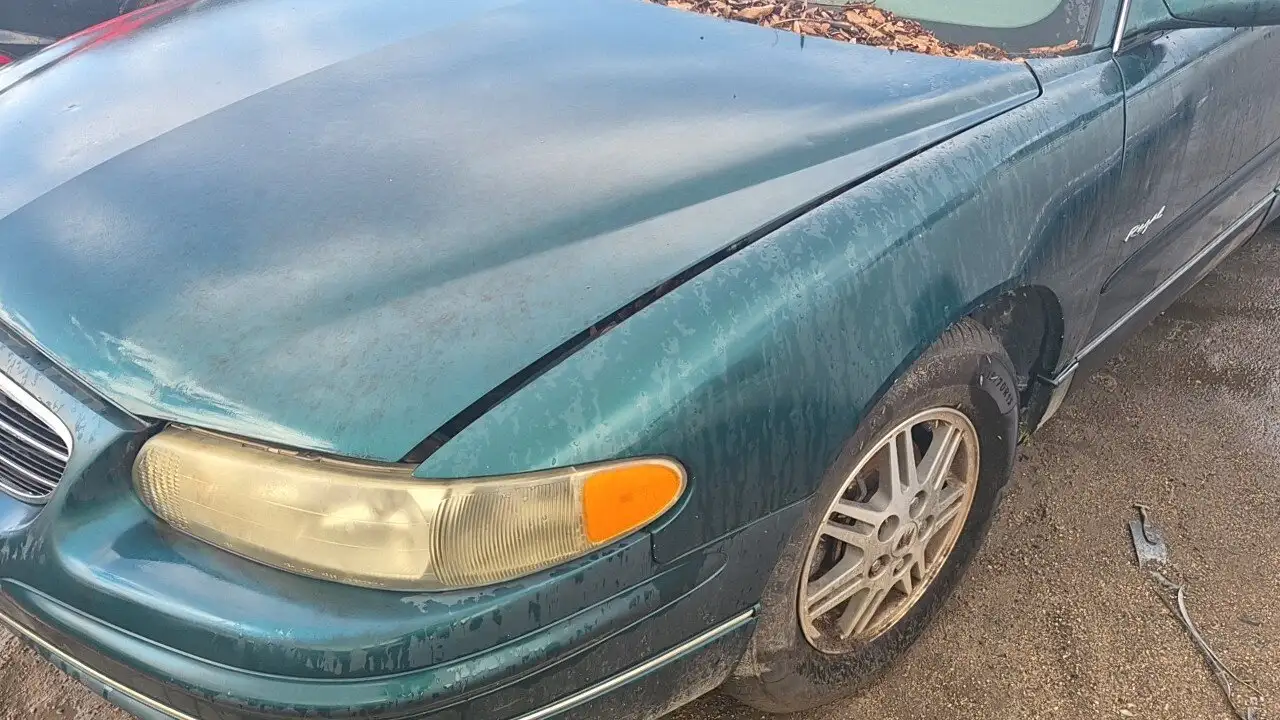 Photo of 2000 Buick Regal