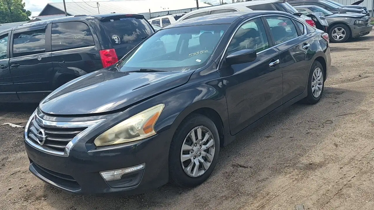Photo of 2015 Nissan Altima