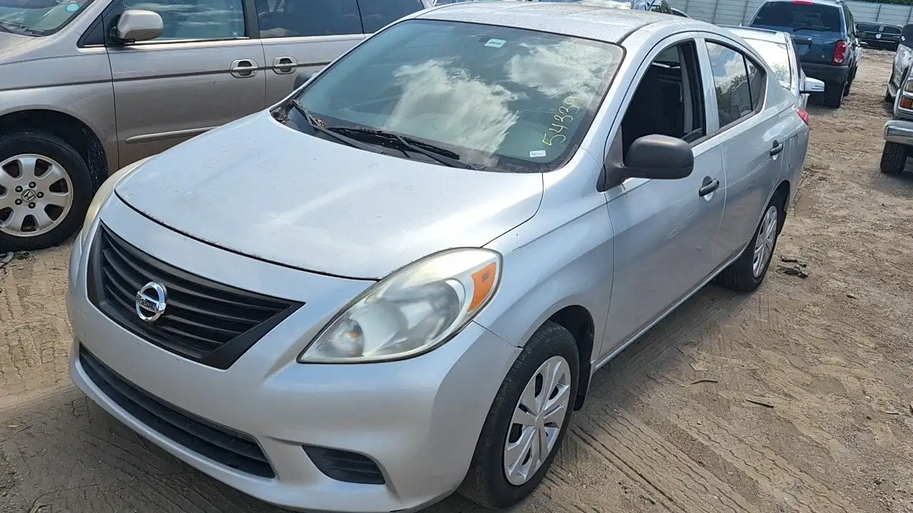 Photo of 2013 Nissan Versa