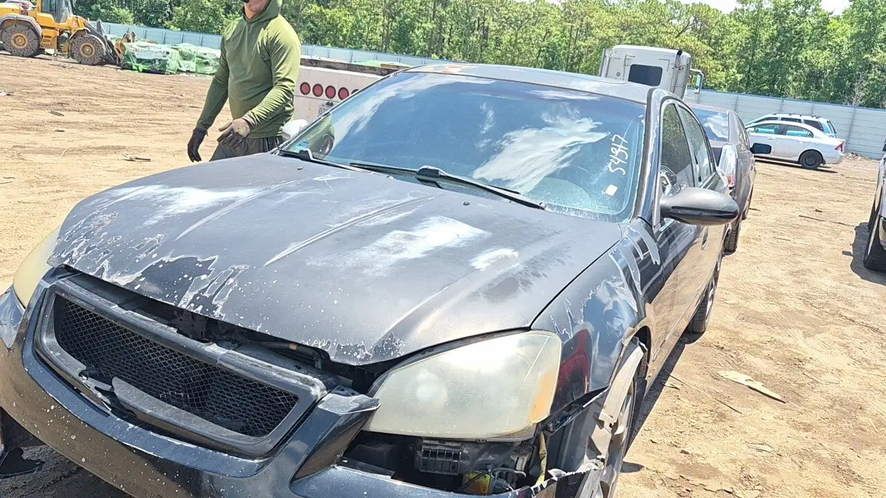 Photo of 2005 Nissan Altima