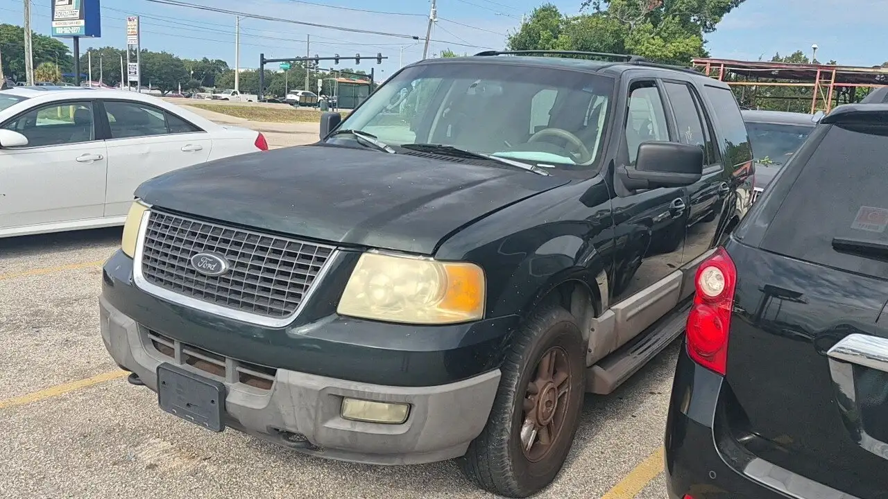 Photo of 2004 Ford Expedition