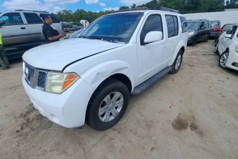 Photo of 2006 Nissan Pathfinder