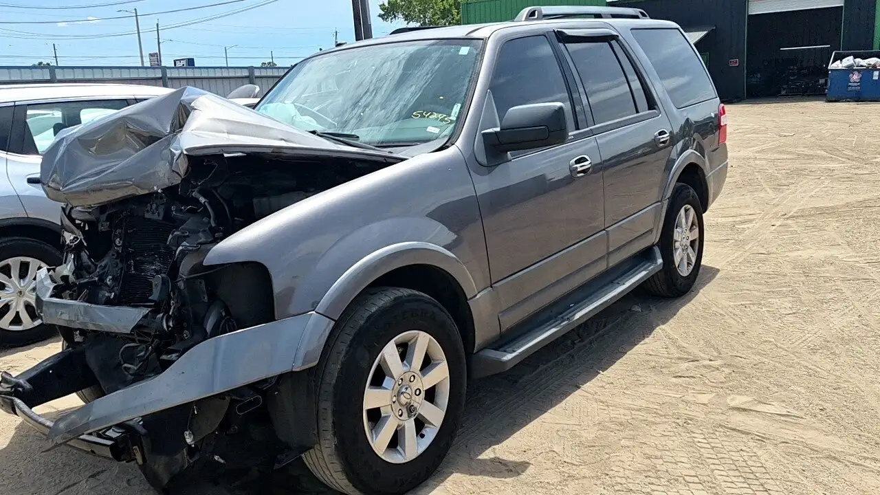 Photo of 2010 Ford Expedition