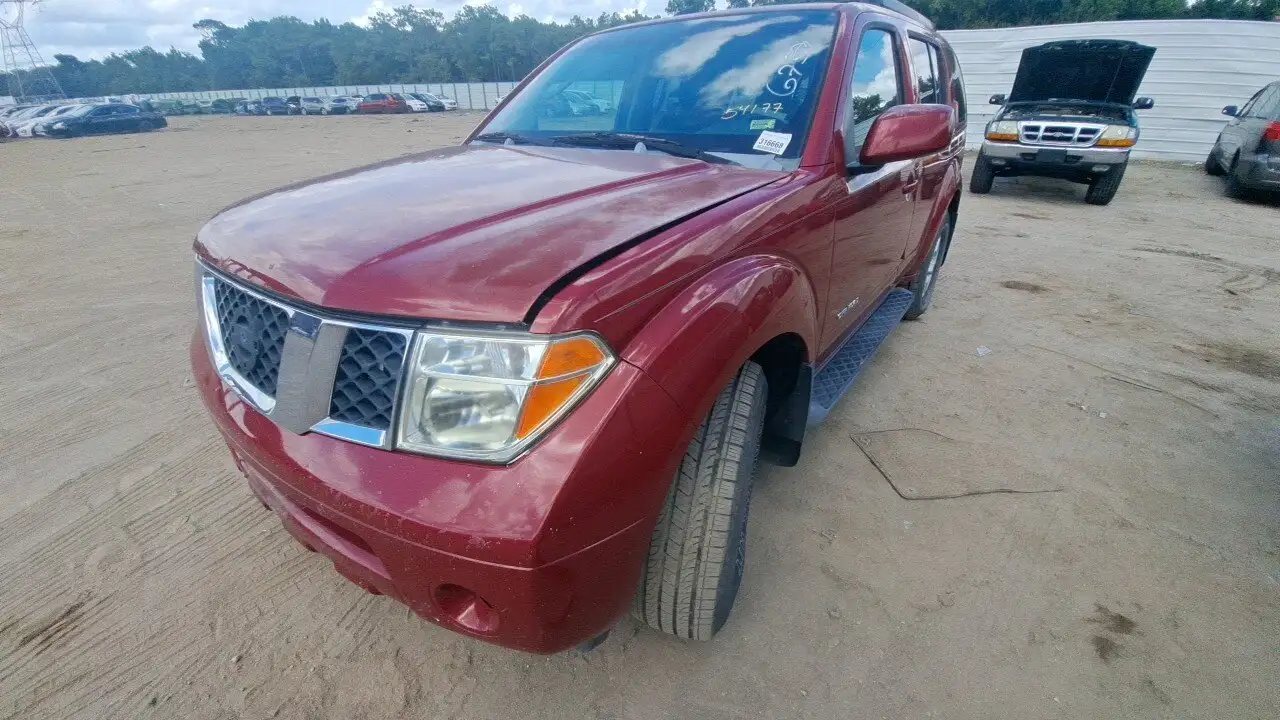 Photo of 2006 Nissan Pathfinder