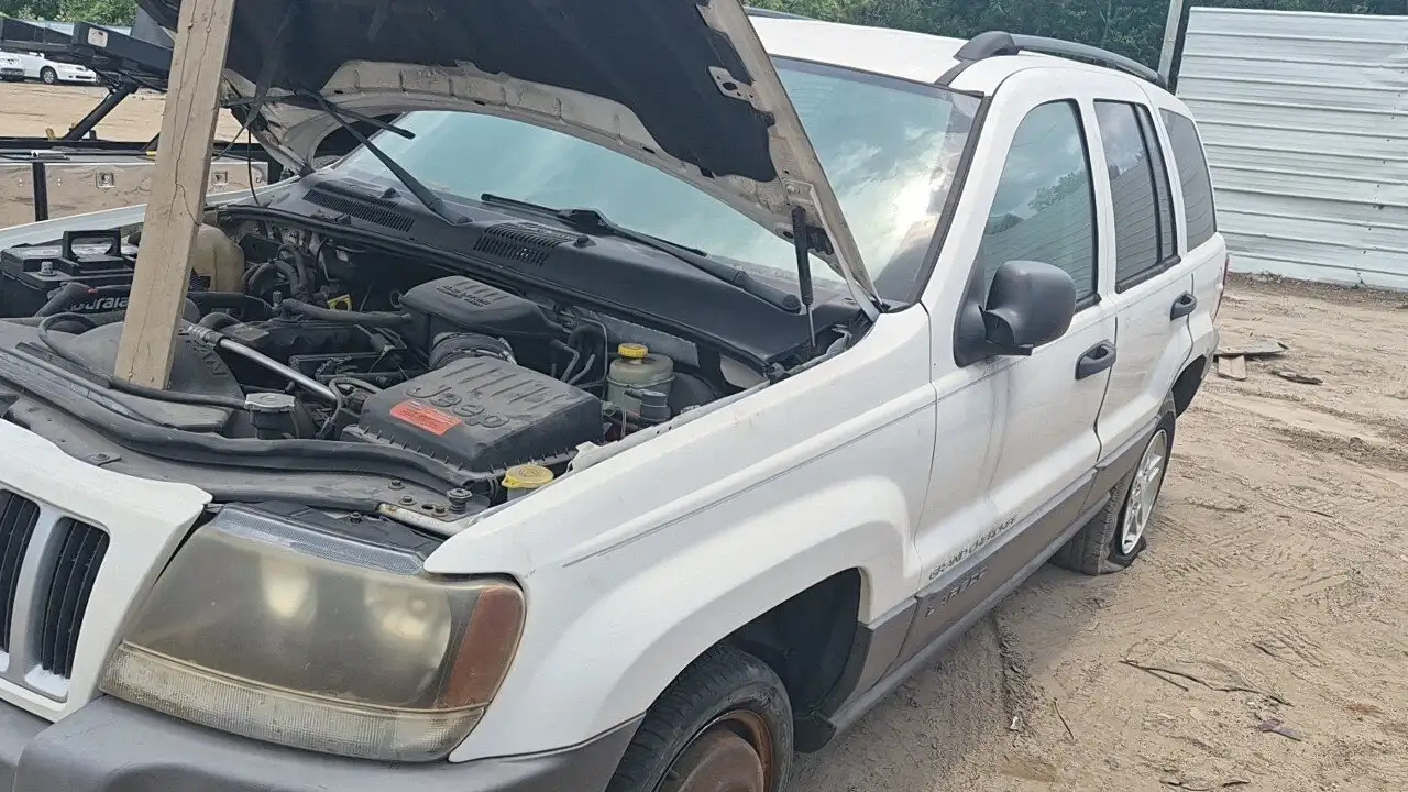 Photo of 2004 Jeep Grand Cherokee