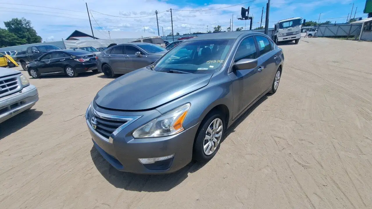 Photo of 2014 Nissan Altima