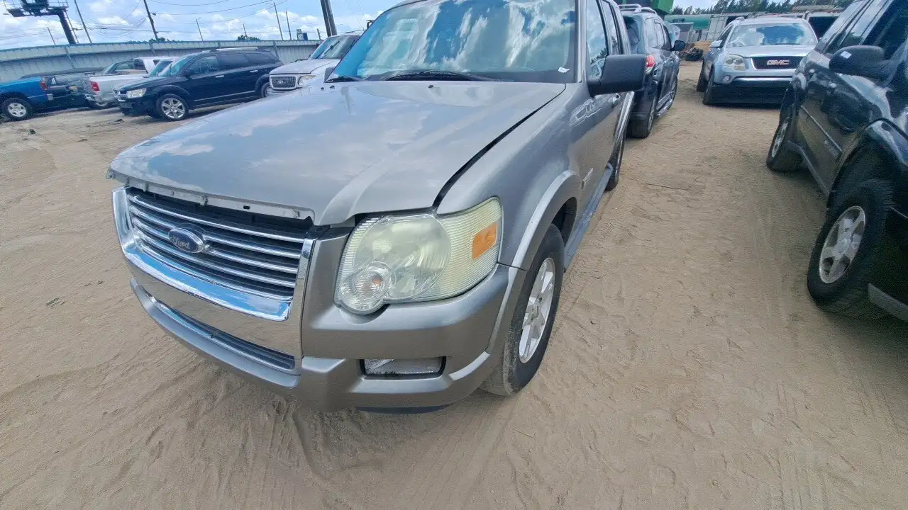 Photo of 2008 Ford Explorer