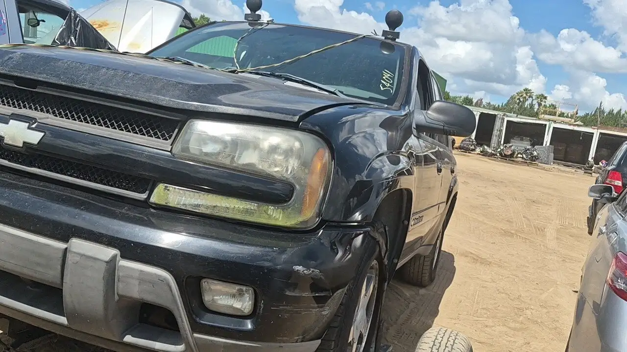Photo of 2004 Chevrolet Trailblazer