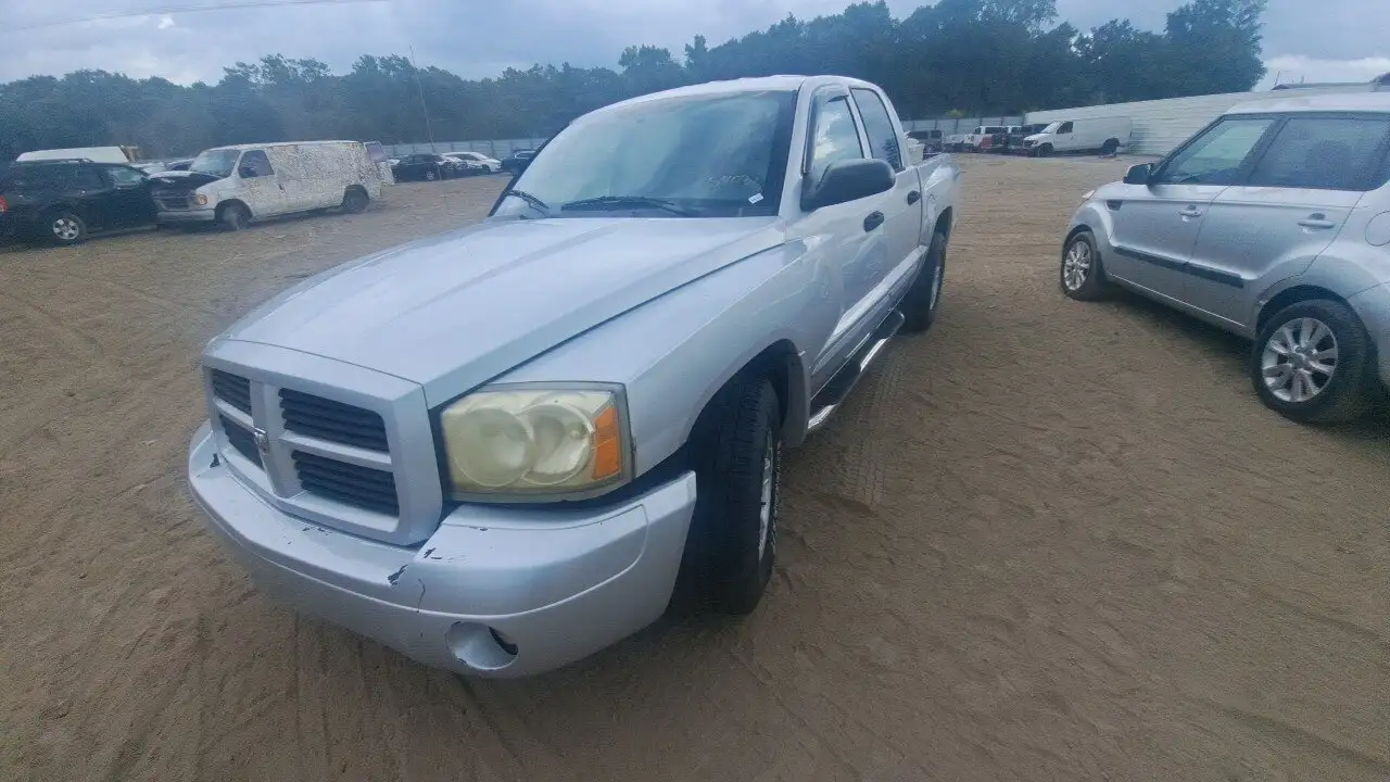 Photo of 2006 Dodge Dakota