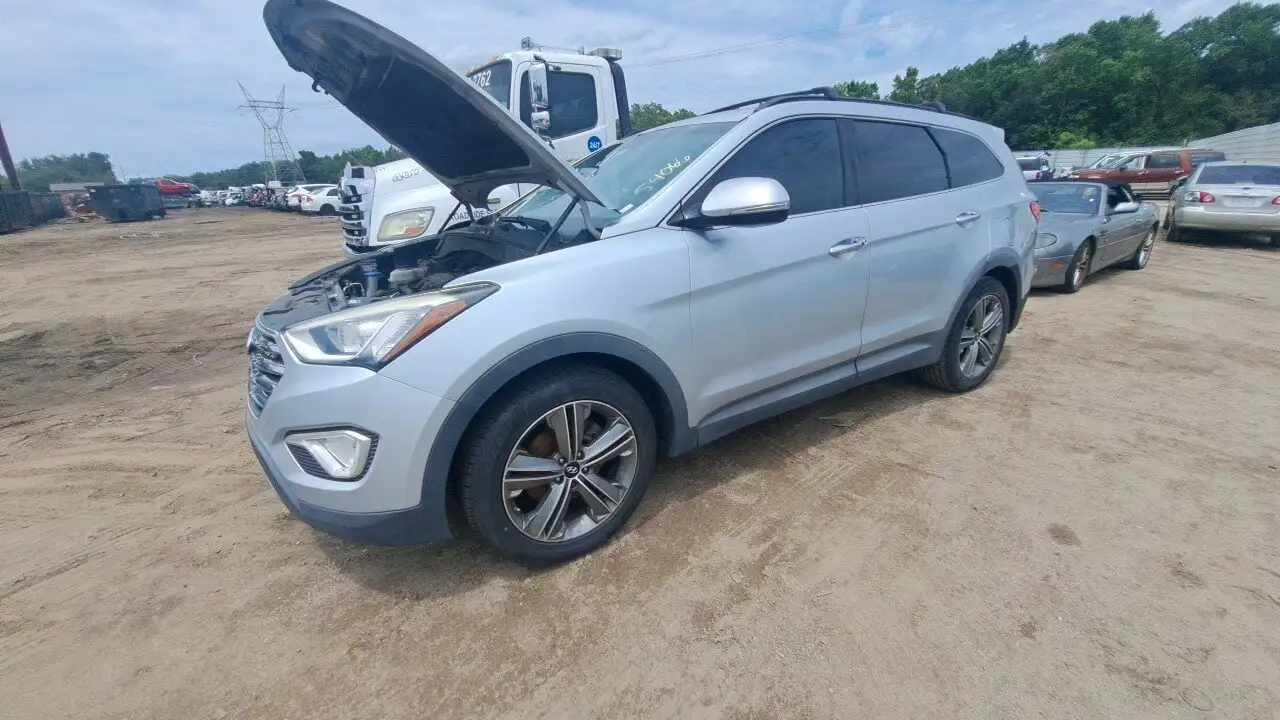 Photo of 2014 Hyundai Santa Fe