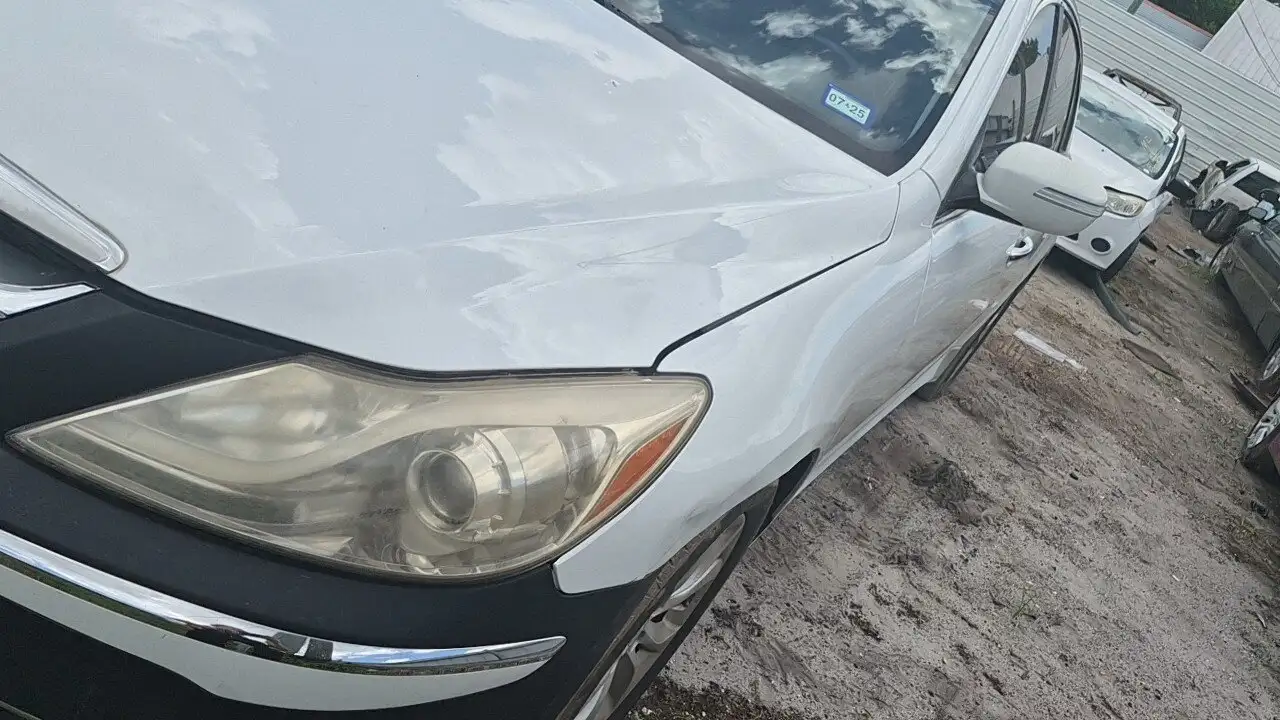 Photo of 2012 Hyundai Genesis