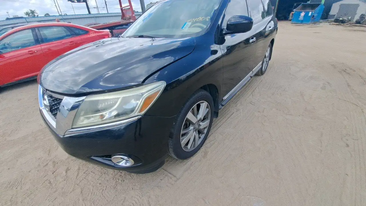 Photo of 2015 Nissan Pathfinder
