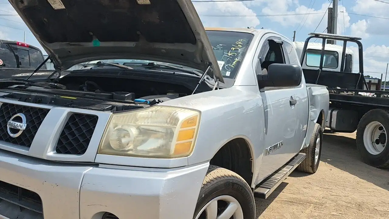 Photo of 2005 Nissan Titan
