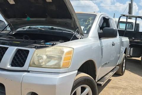 Photo of 2005 Nissan Titan