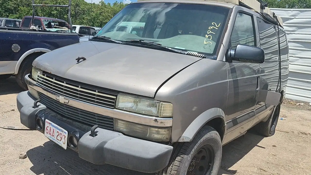 Photo of 2003 Chevrolet Astro