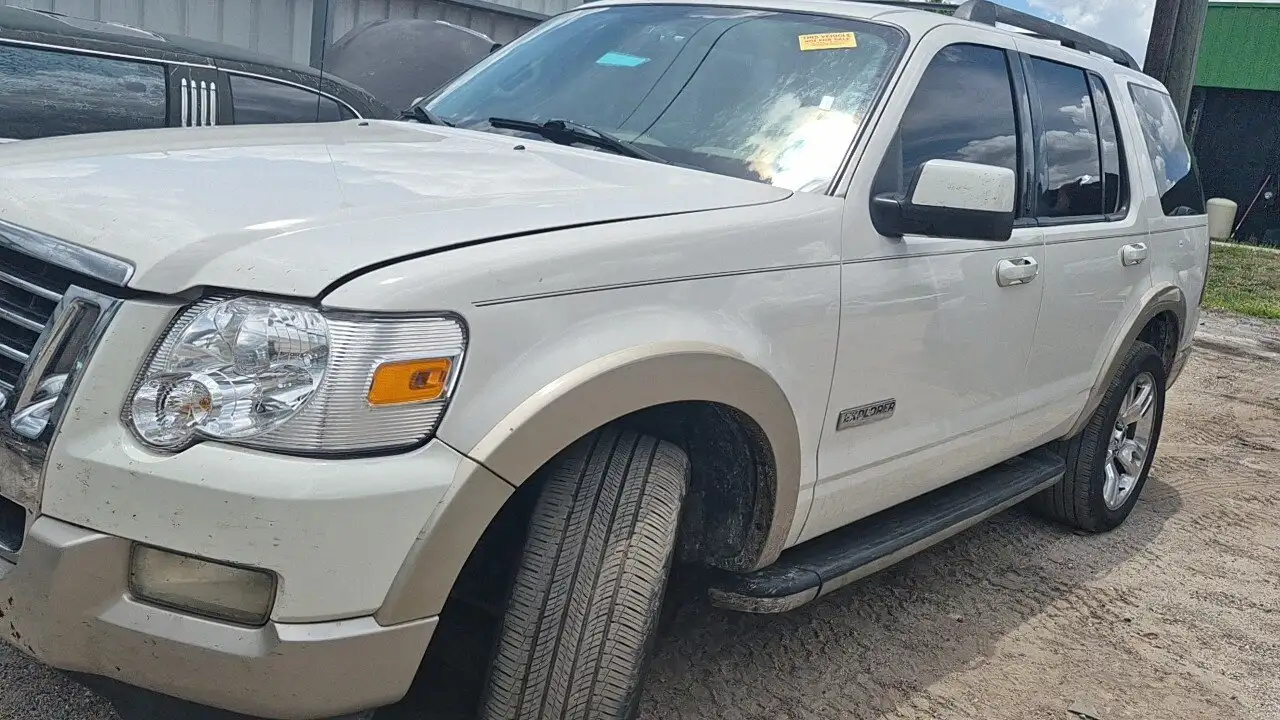 Photo of 2008 Ford Explorer