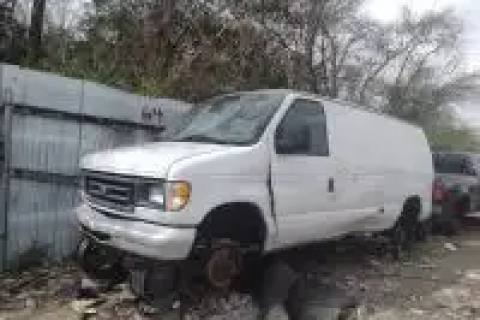 Photo of 2005 Ford Econoline