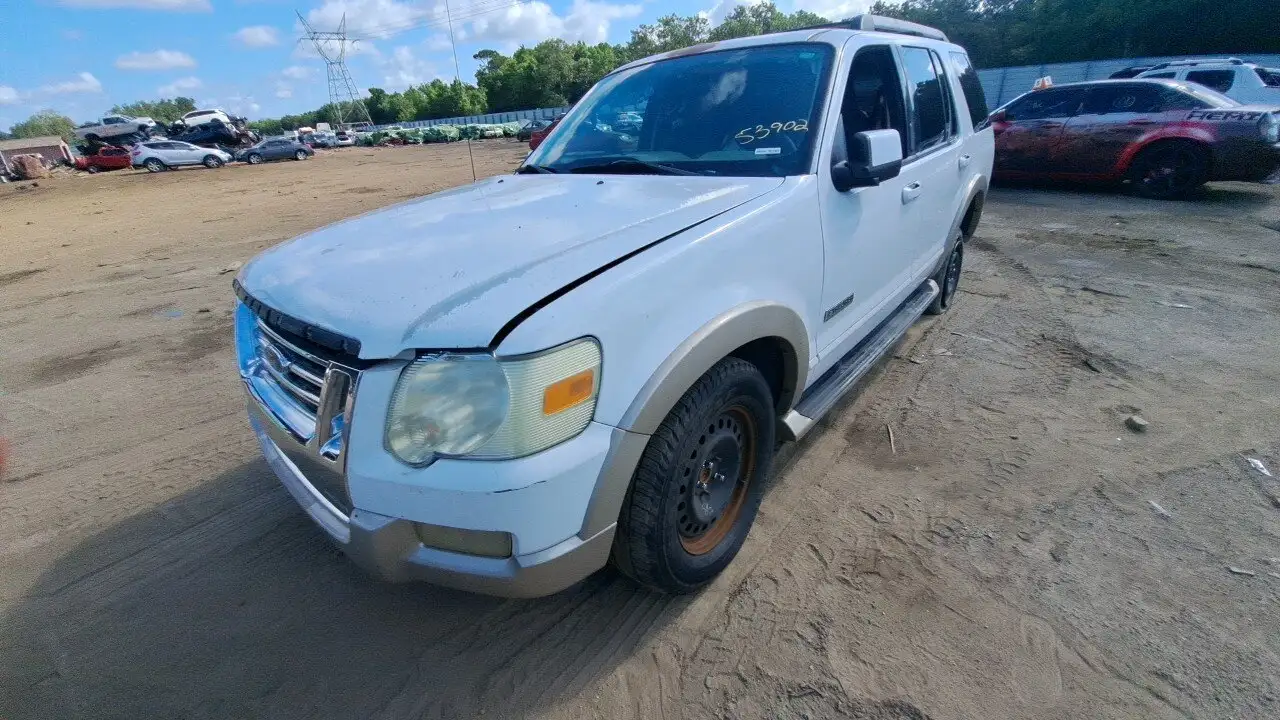 Photo of 2006 Ford Explorer
