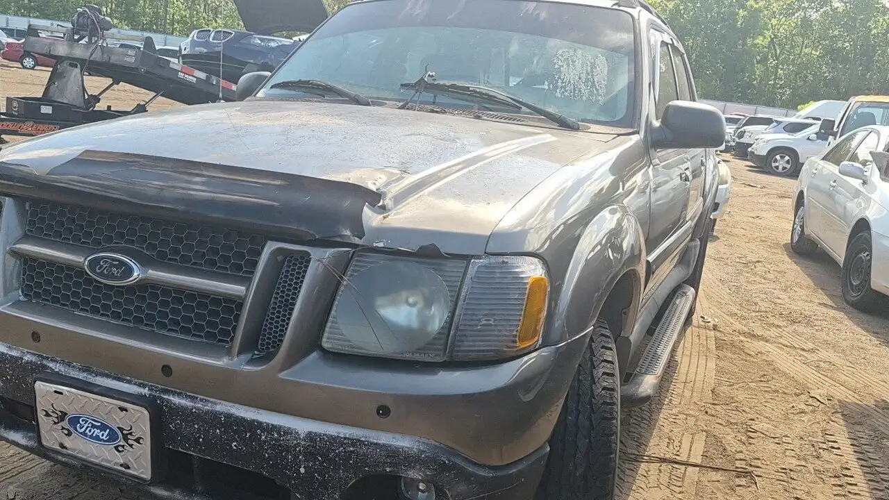Photo of 2003 Ford Explorer Sport Trac