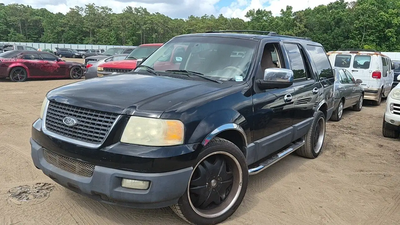 Photo of 2004 Ford Expedition