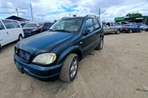 Photo of 2000 Mercedes-Benz Ml320