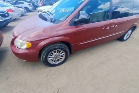 Photo of 2002 Chrysler Town & Country