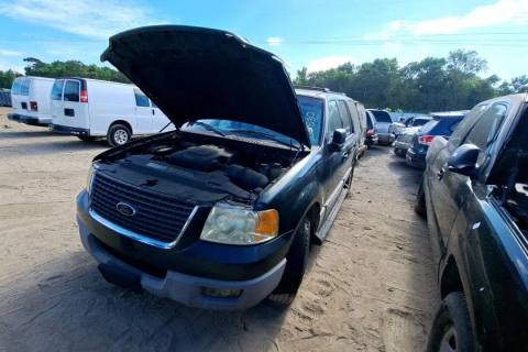 Photo of 2003 Ford Expedition