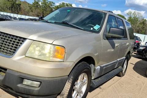 Photo of 2004 Ford Expedition
