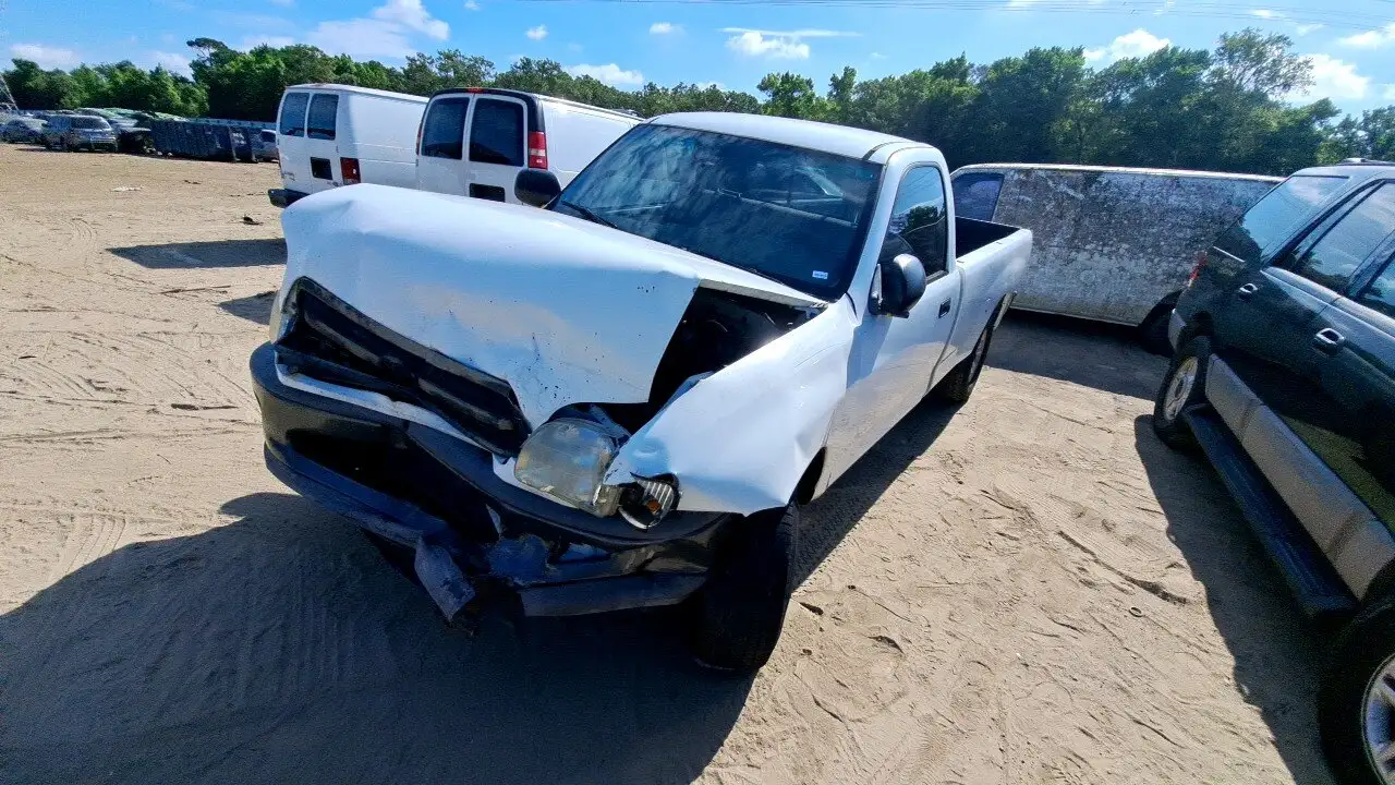 Photo of 2000 Toyota Tundra