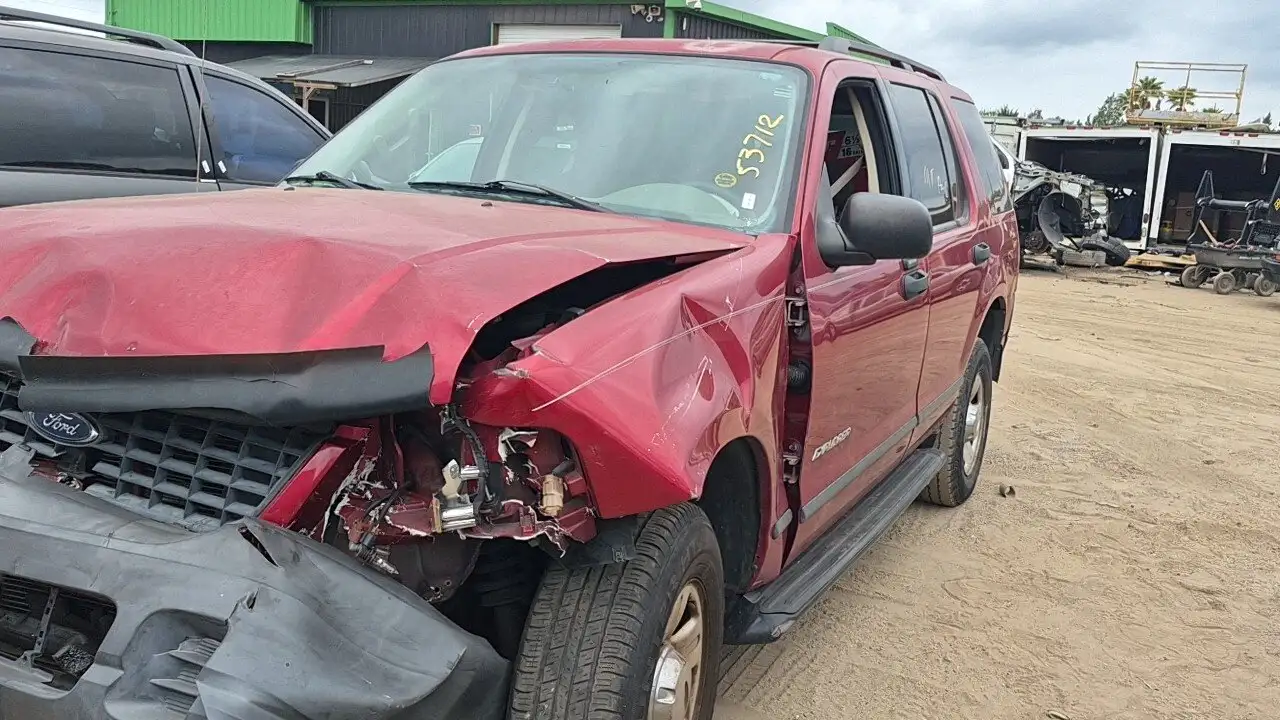 Photo of 2004 Ford Explorer