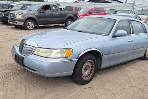 Photo of 1998 Lincoln Town Car